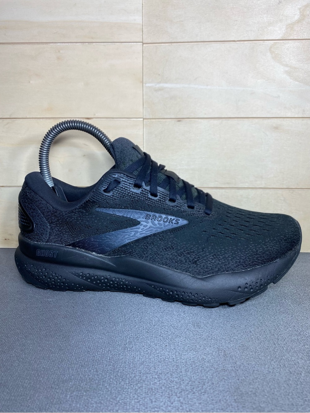 Brooks Ghost 16 Triple Black Women's Size 6.5 Running Shoes Sneakers B